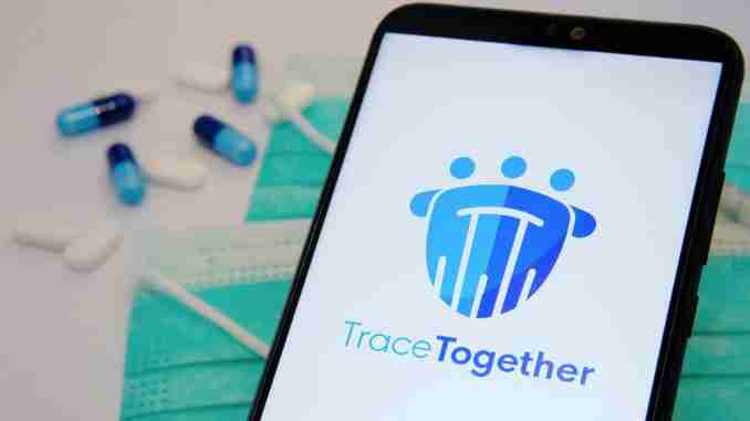 สิงคโปร์ให้เด็กนักเรียนใช้โทเค็น Trace Together สำหรับติดตามตัวในช่วงโควิด-19